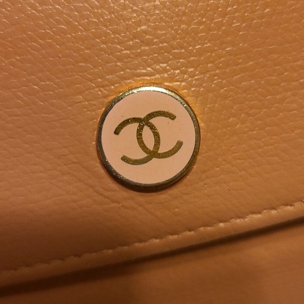 💯 Authentic Chanel Short Wallet 🍀 - Picture 6 of 17